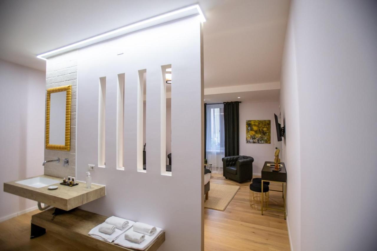 La Piazzetta Suite Potenza Bagian luar foto
